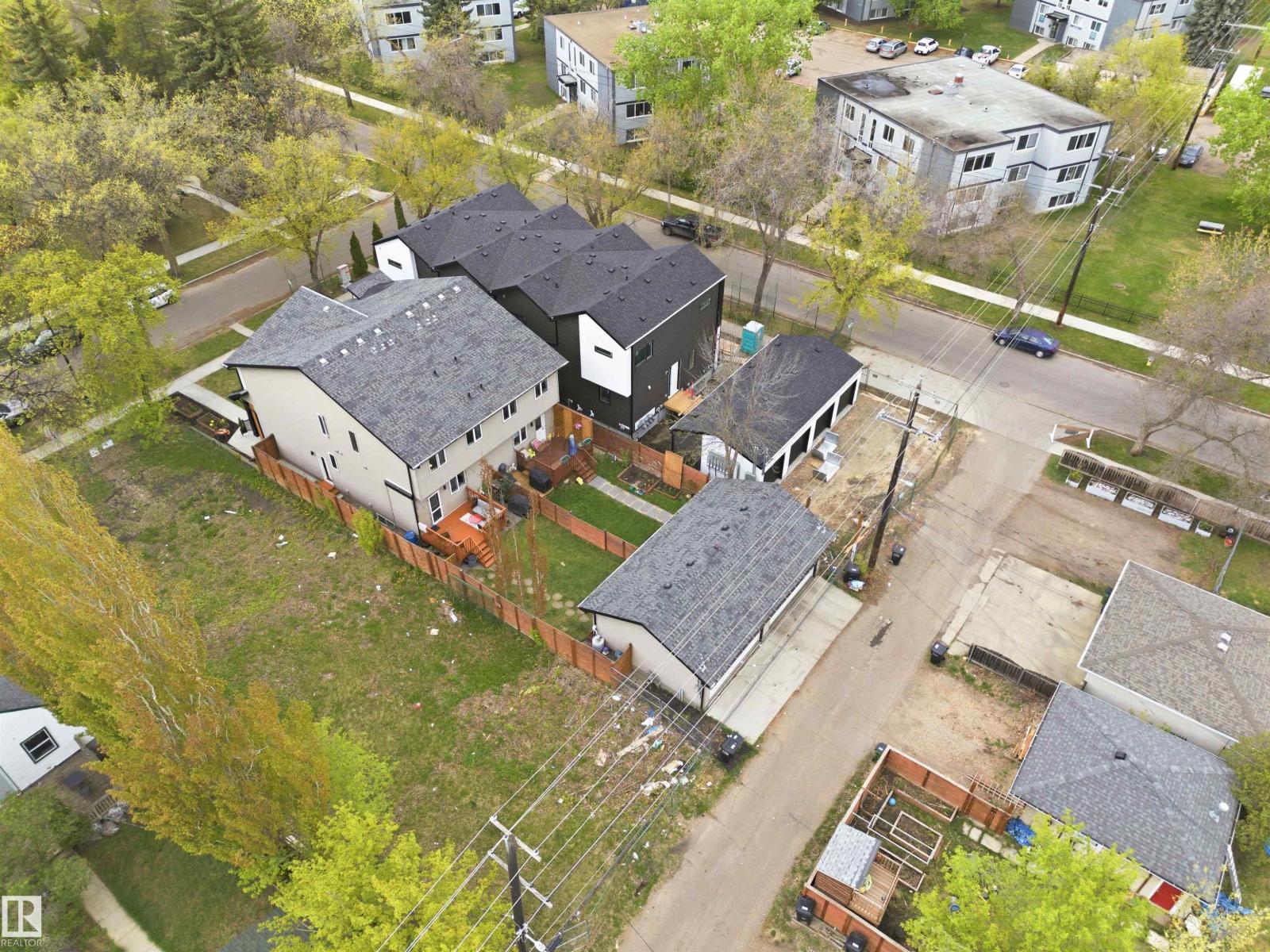 11639 128 ST NW - 50