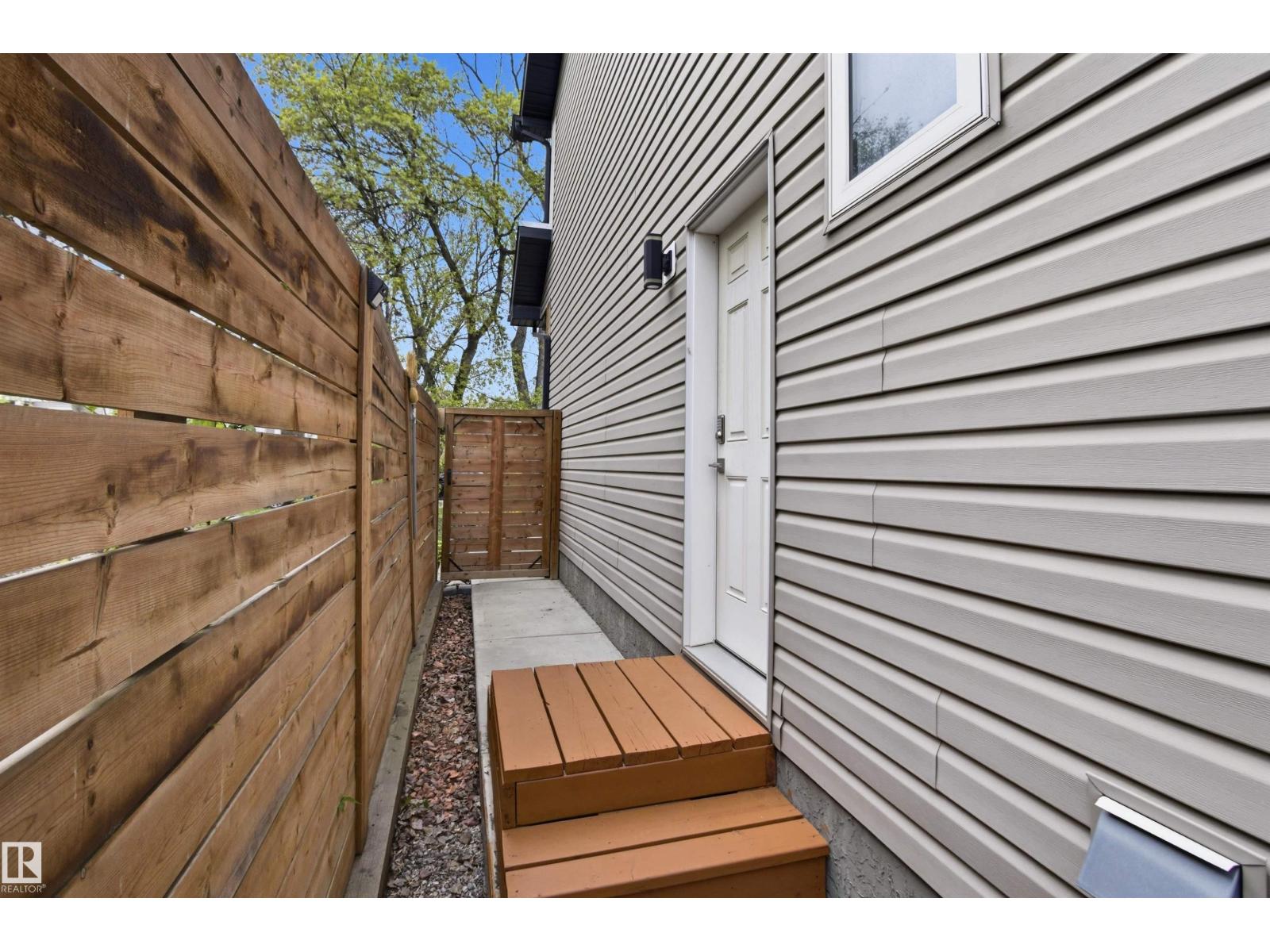 11639 128 ST NW - 47