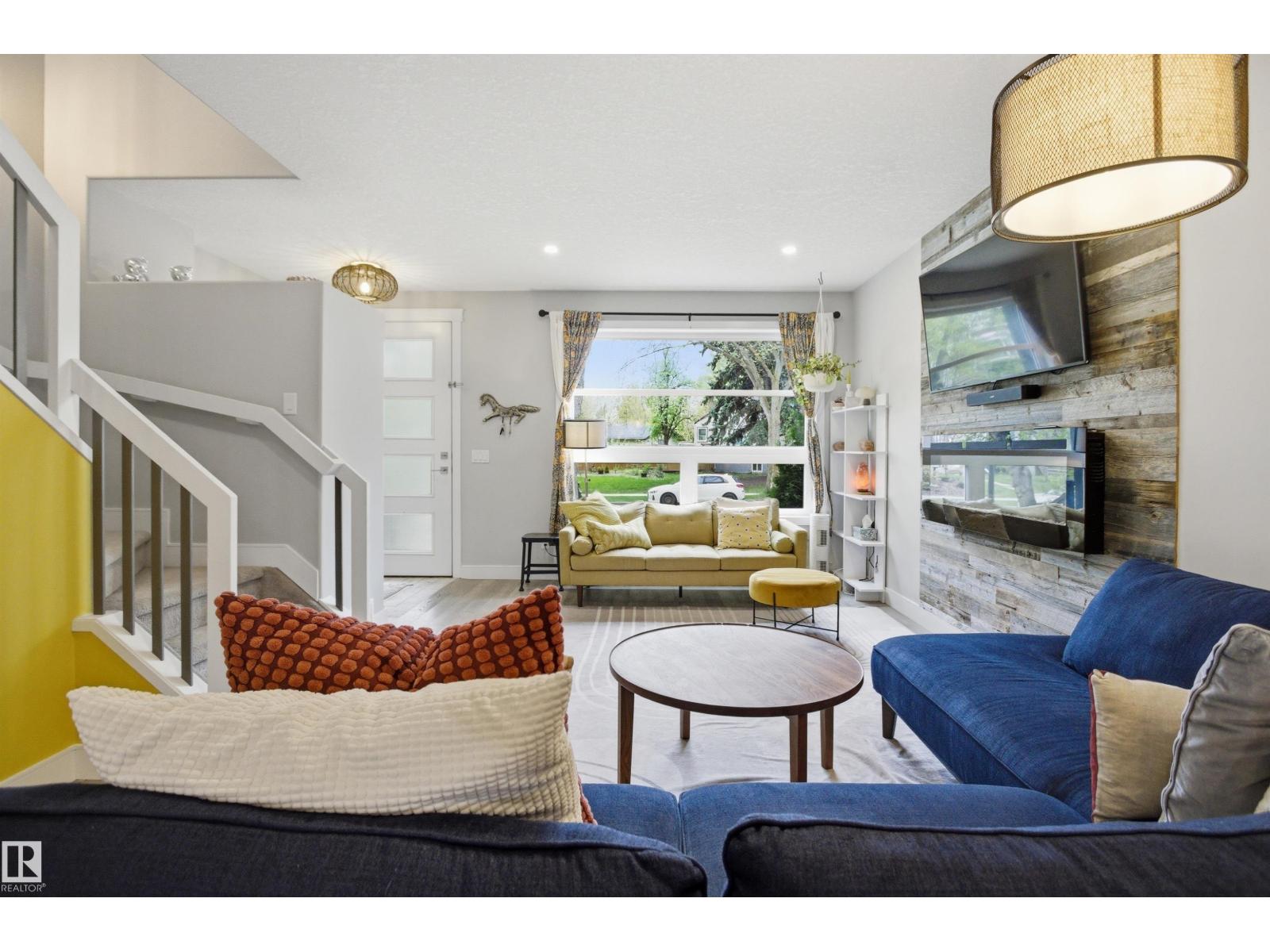 11639 128 ST NW - 5