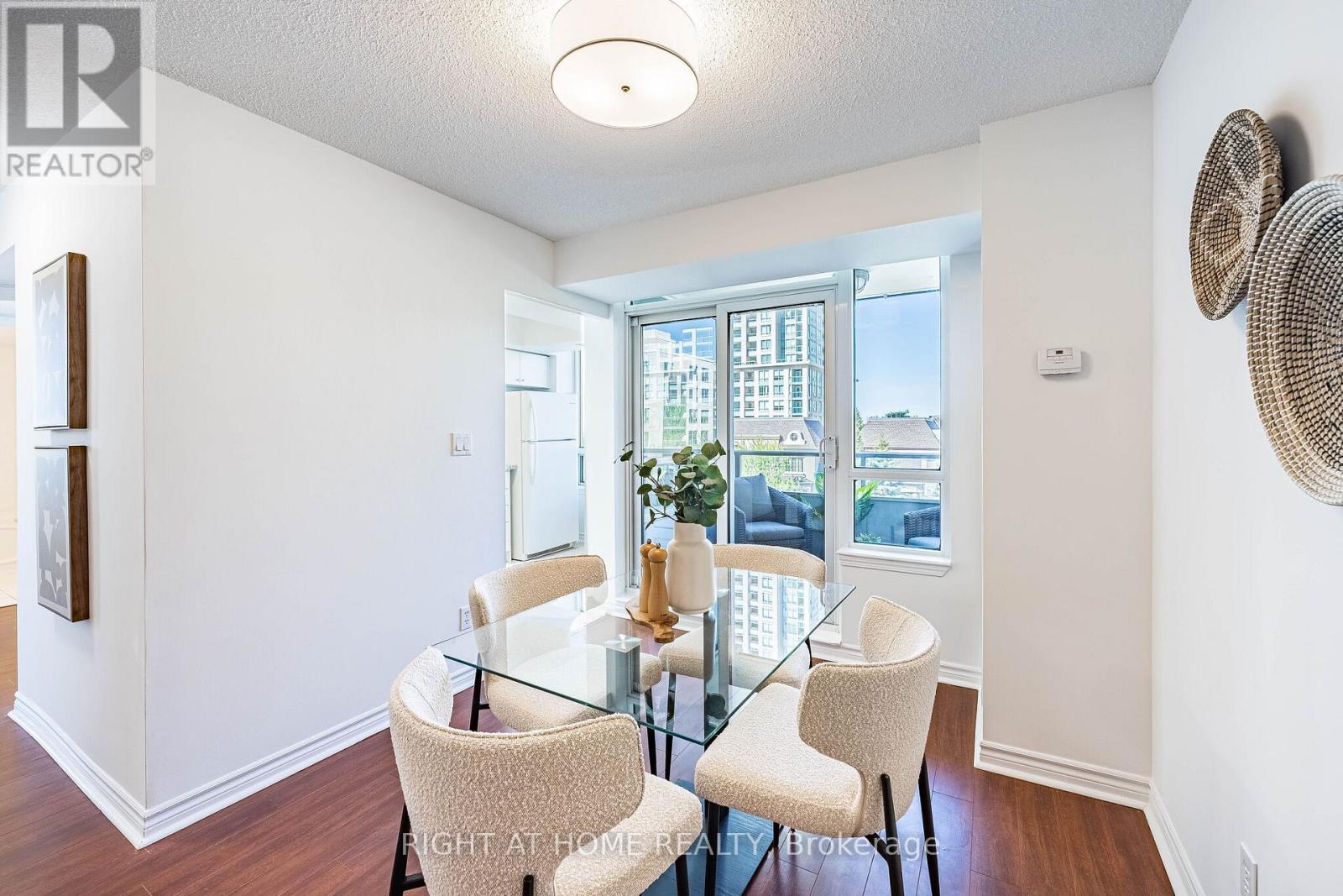 #512 2 REAN DRIVE - 16