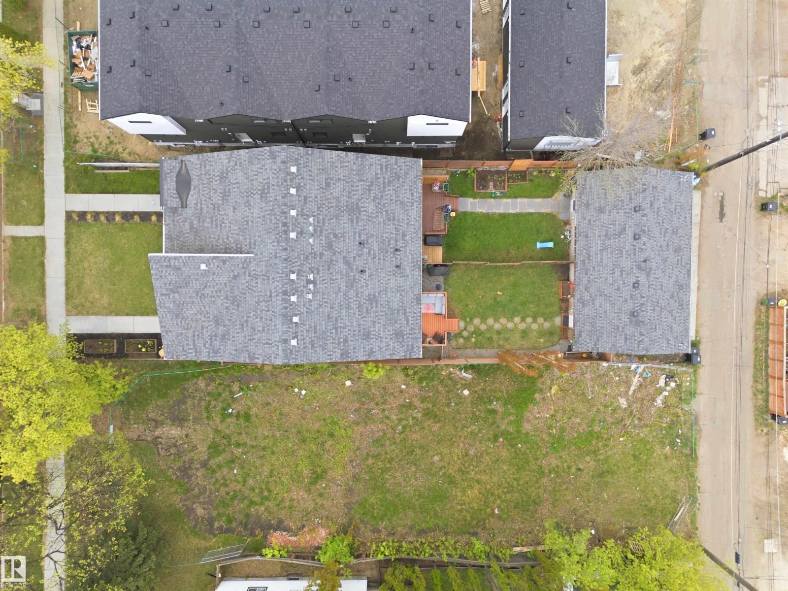 11639 128 ST NW - 49