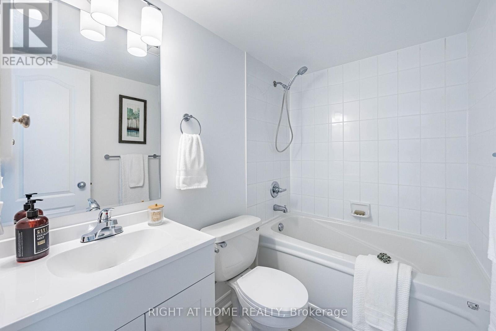 #512 2 REAN DRIVE - 32