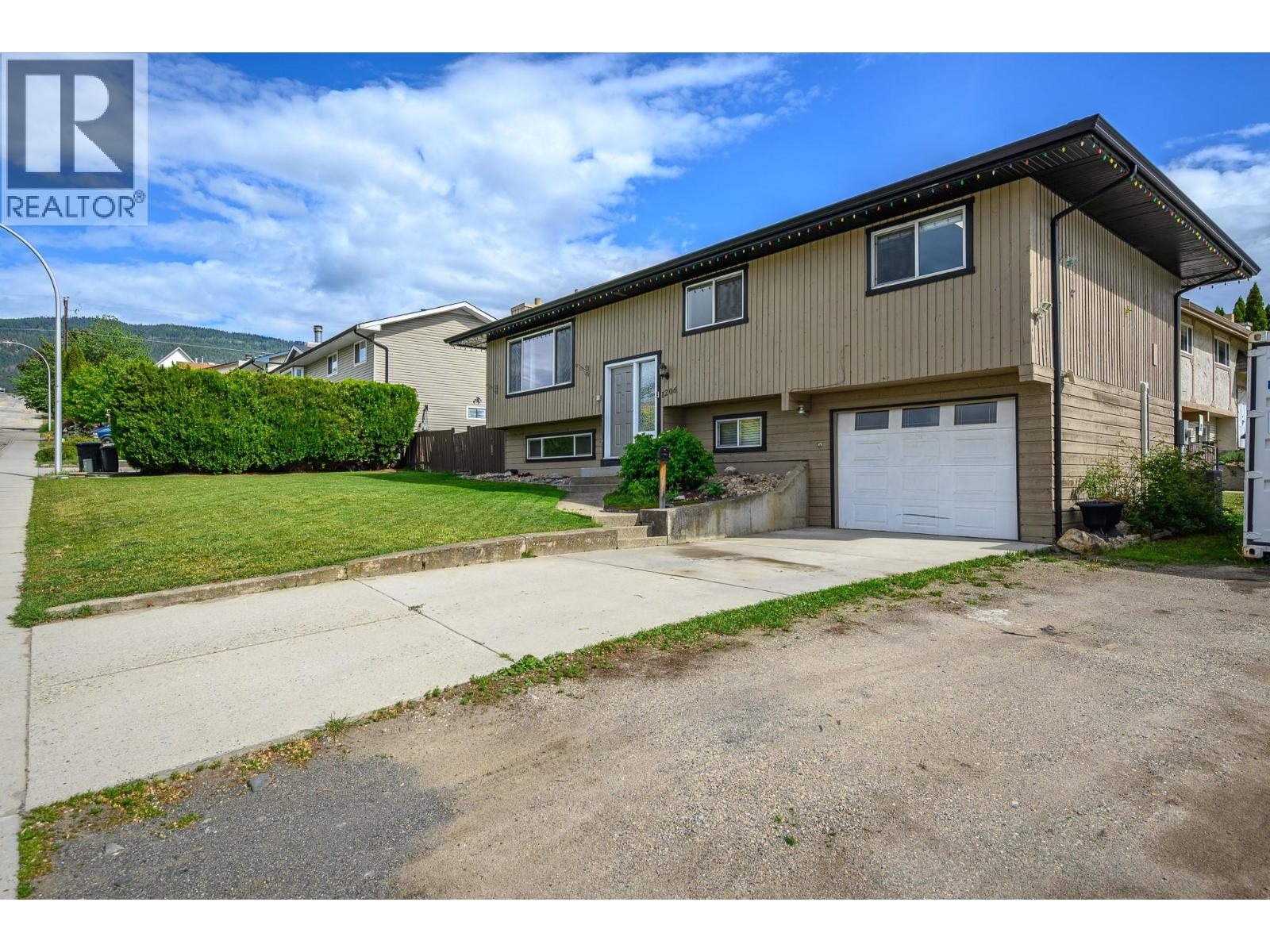 1206 43 Avenue - 3