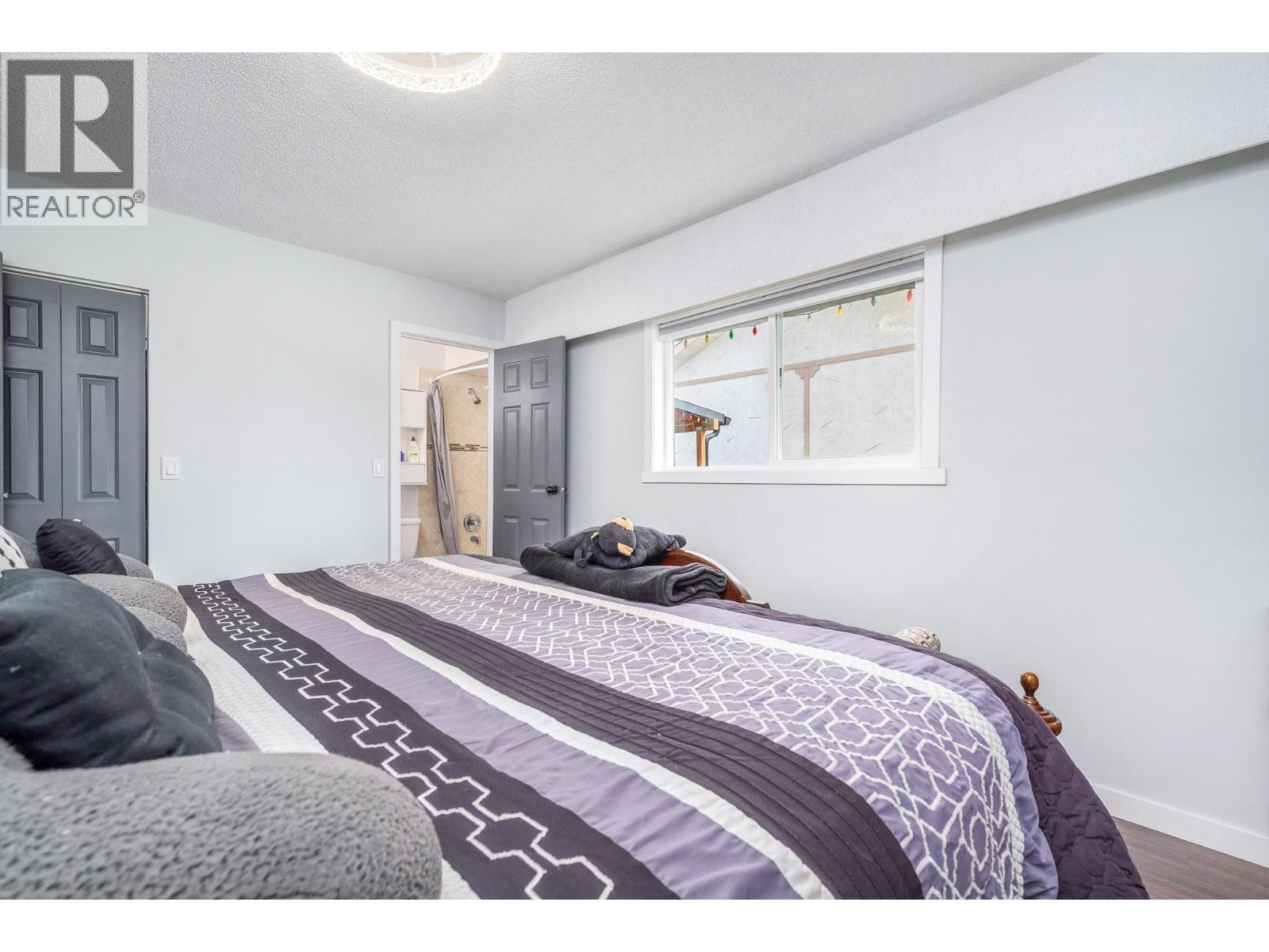 1206 43 Avenue - 15