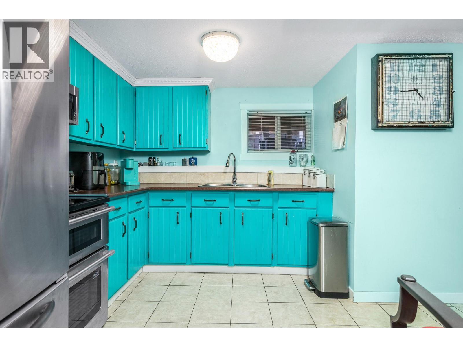 1206 43 Avenue - 25