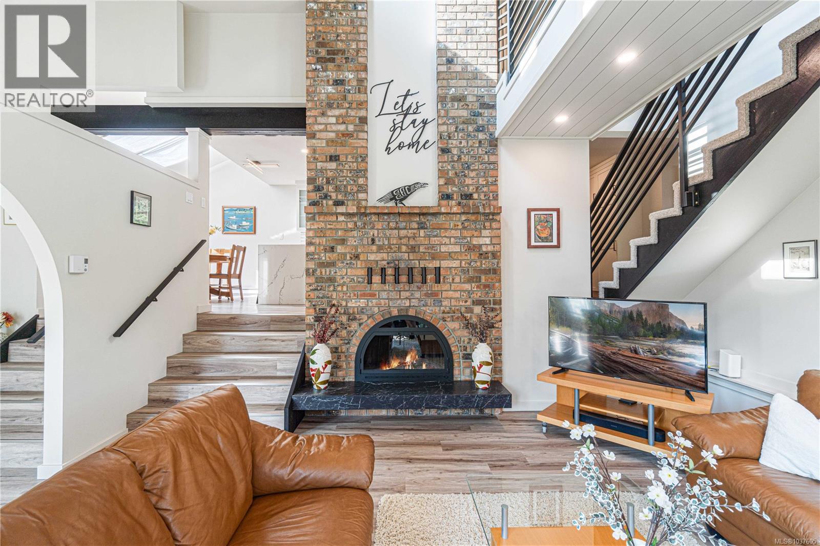 3132 Robin Hood Dr - 3