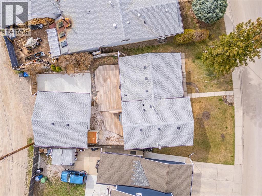 5207 5 Avenue SE - 33