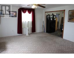4-6 Mountain Road thumbnail 11