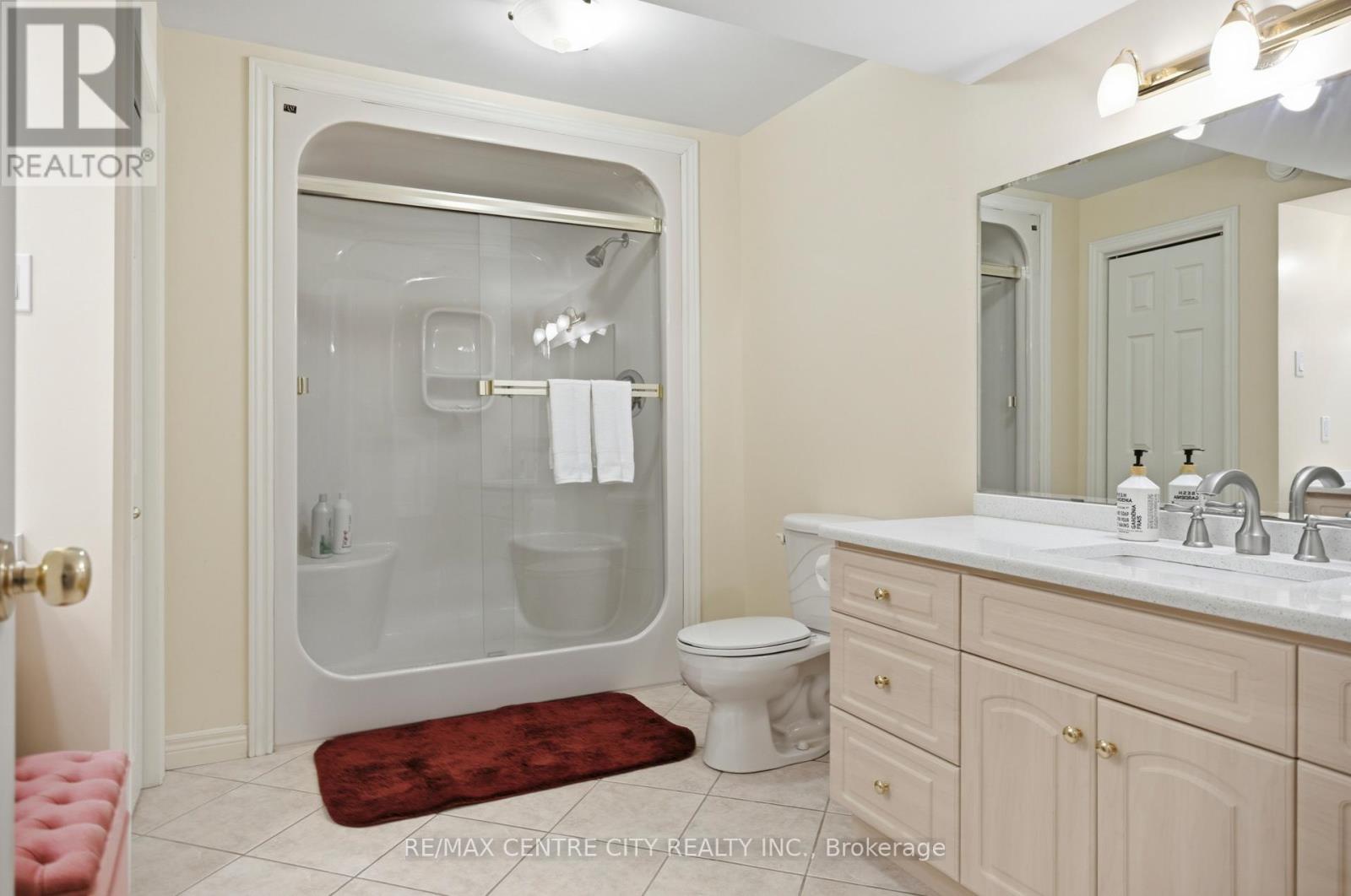 6 HUNTINGTON TERRACE - 37