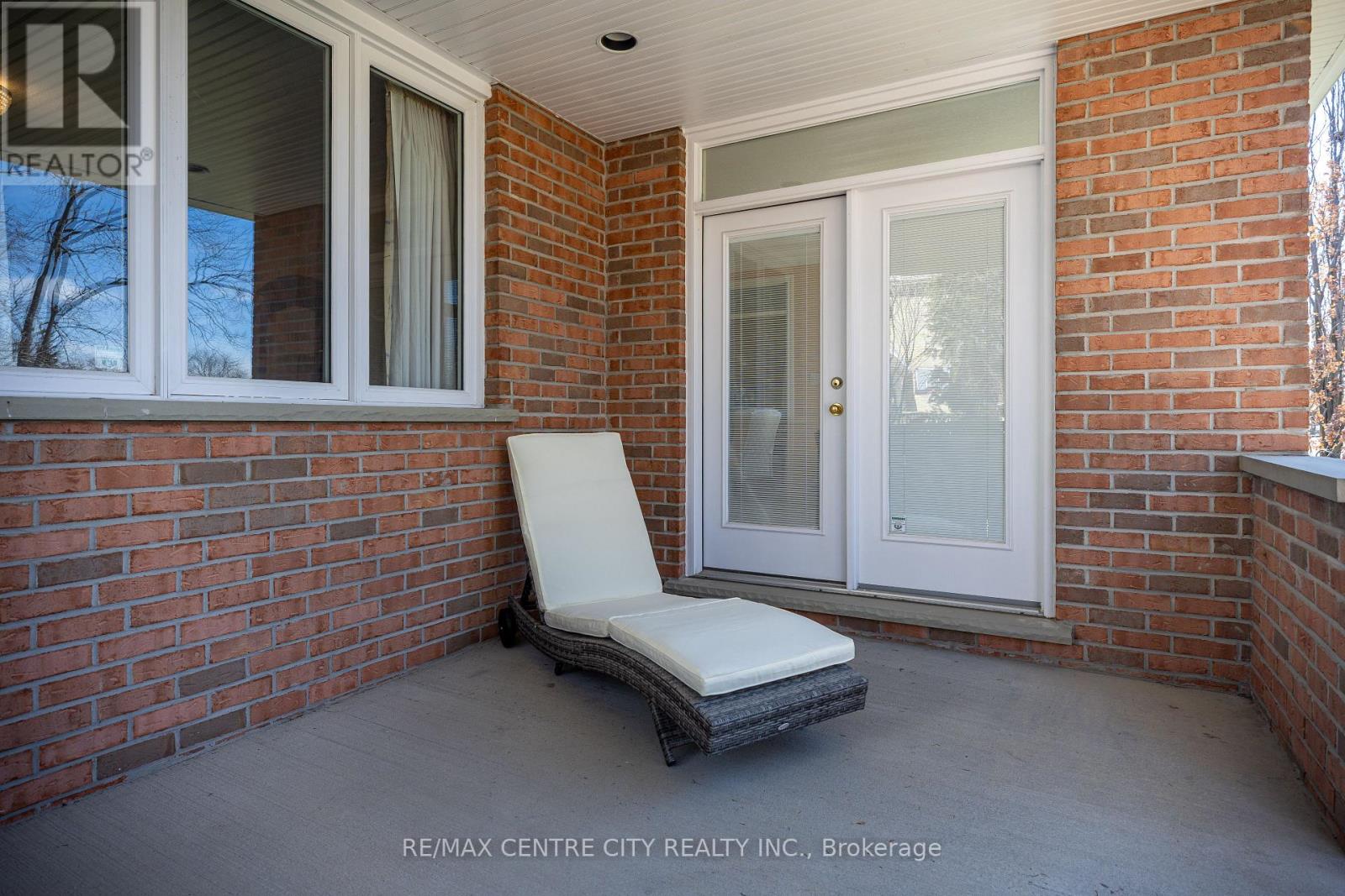 6 HUNTINGTON TERRACE - 38