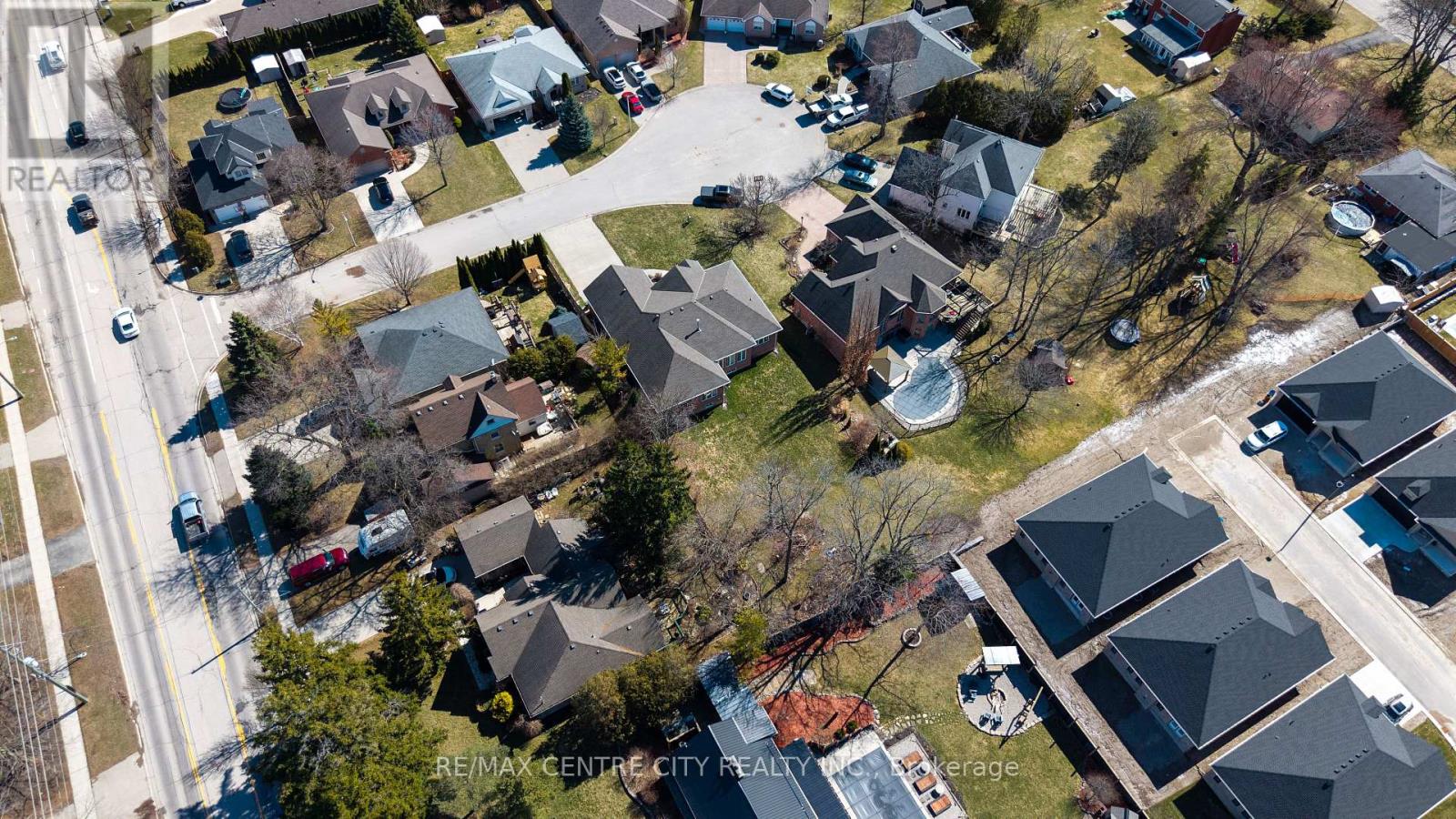 6 HUNTINGTON TERRACE - 44