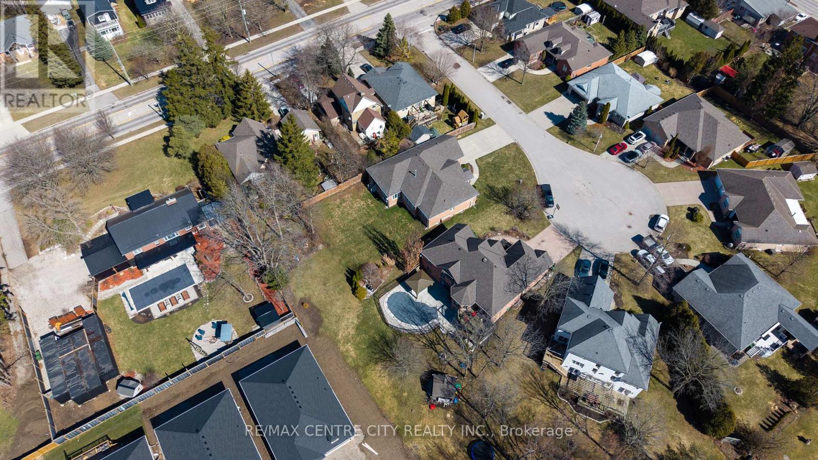 6 HUNTINGTON TERRACE - 45