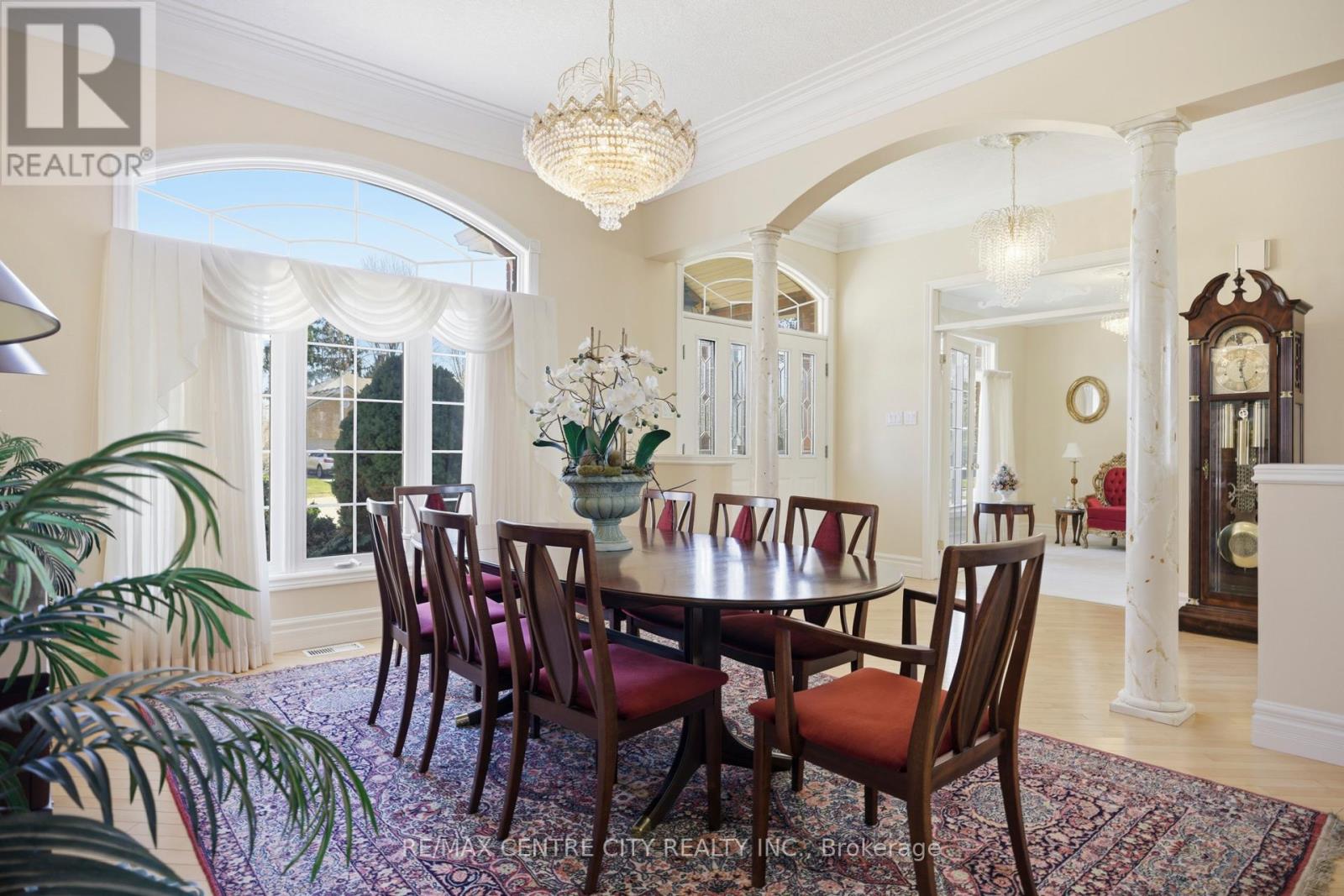6 HUNTINGTON TERRACE - 8