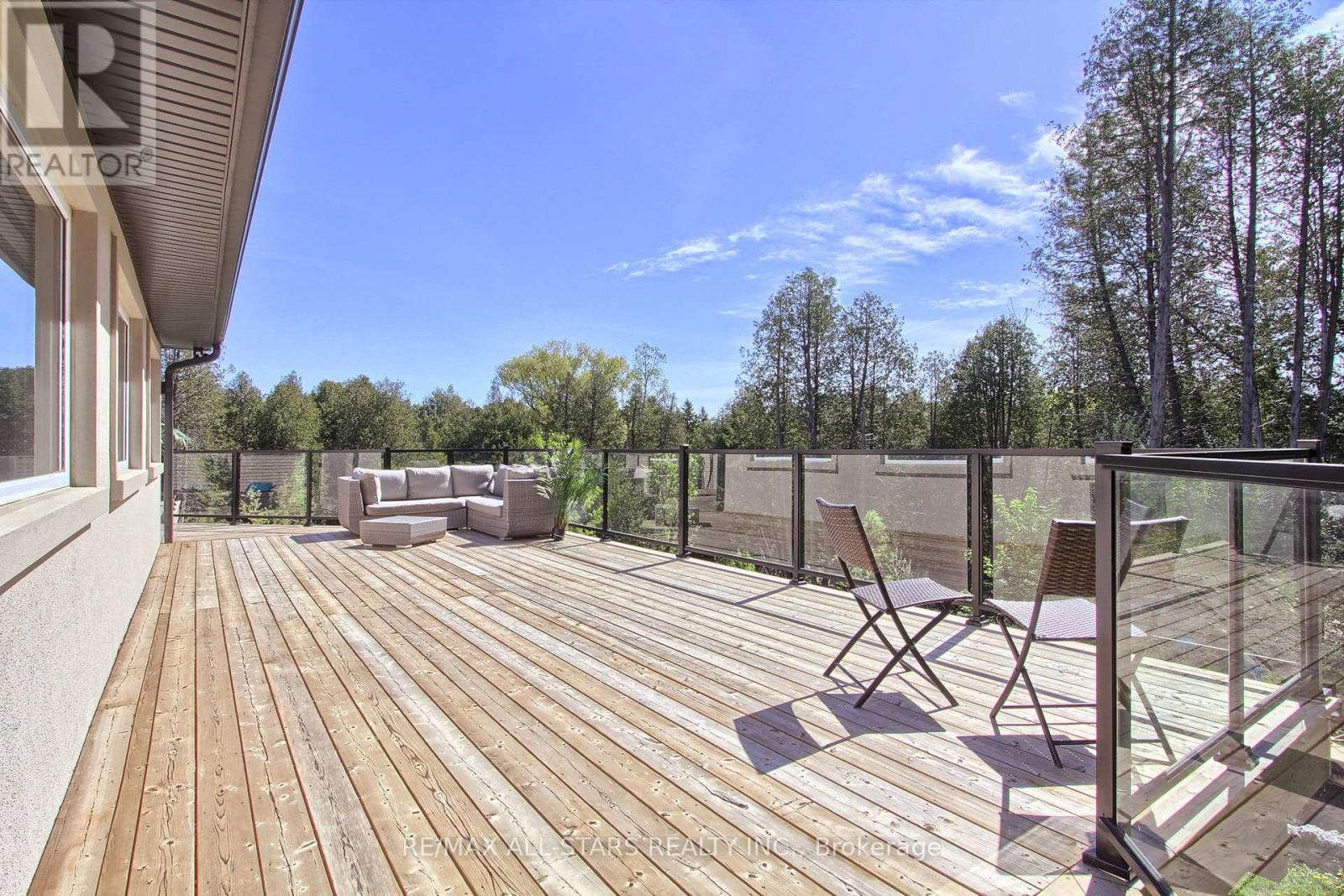 215 UXBRIDGE PICKERING TOWNLINE - 31