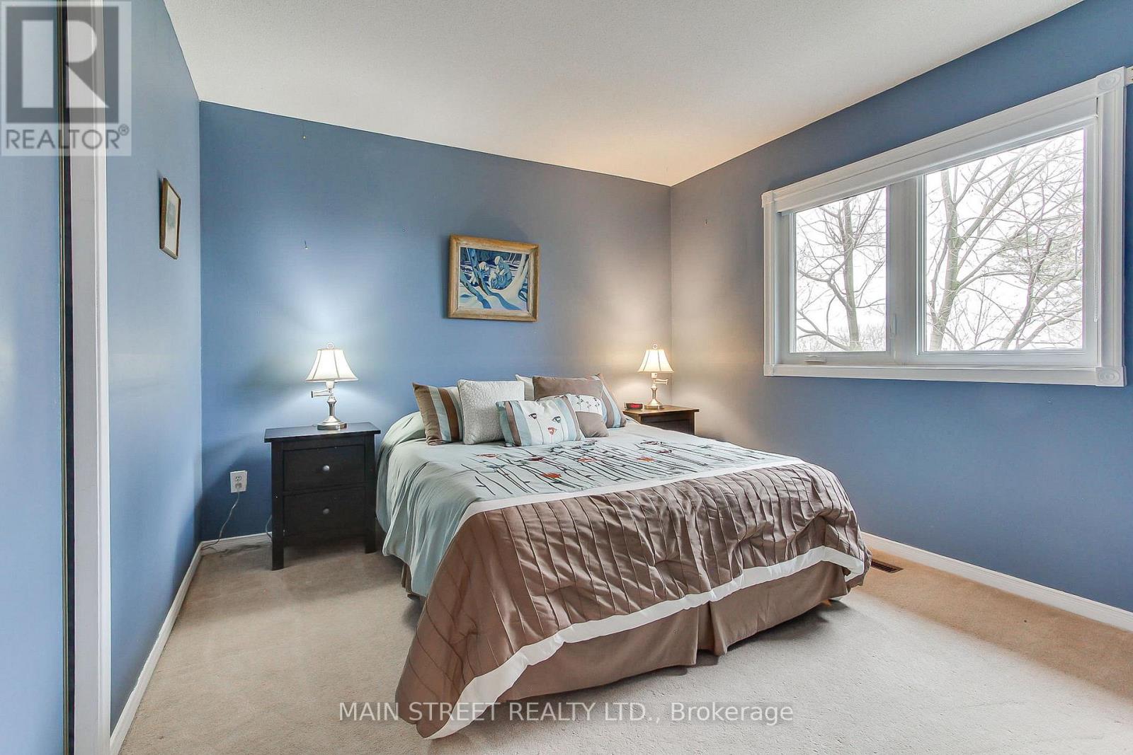 21 CHADBURN CRESCENT - 22