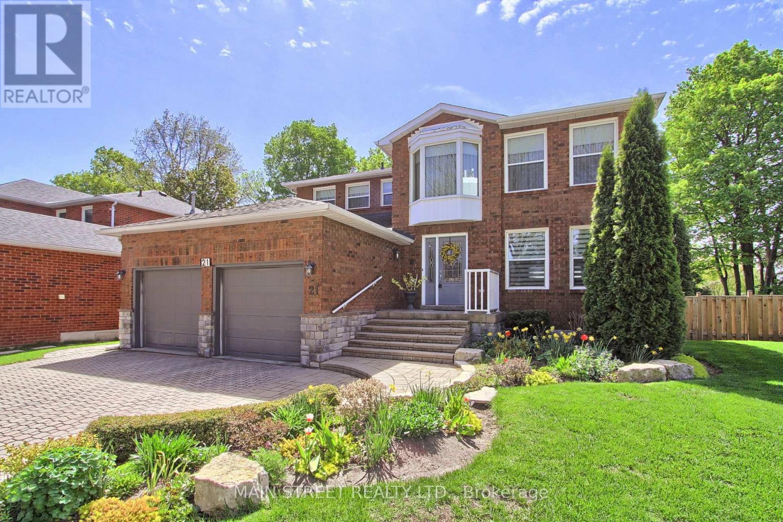 21 CHADBURN CRESCENT - 3