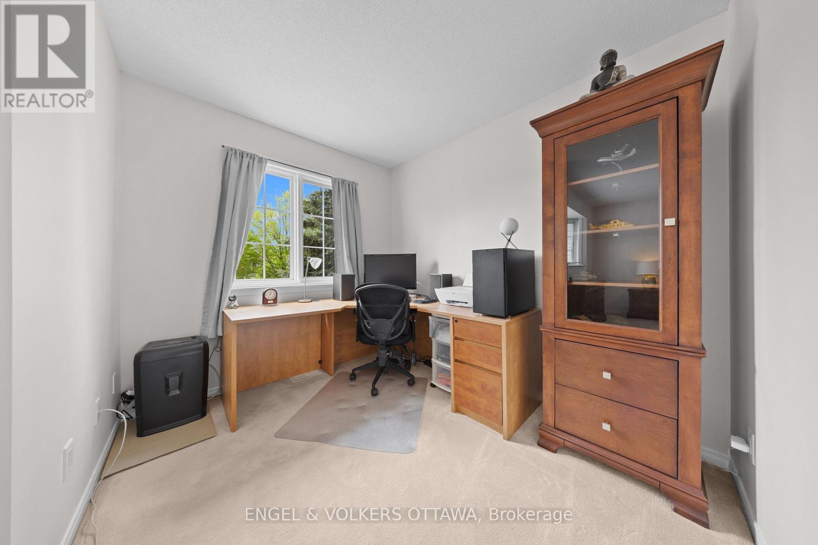 23 CAMBRAY LANE - 31