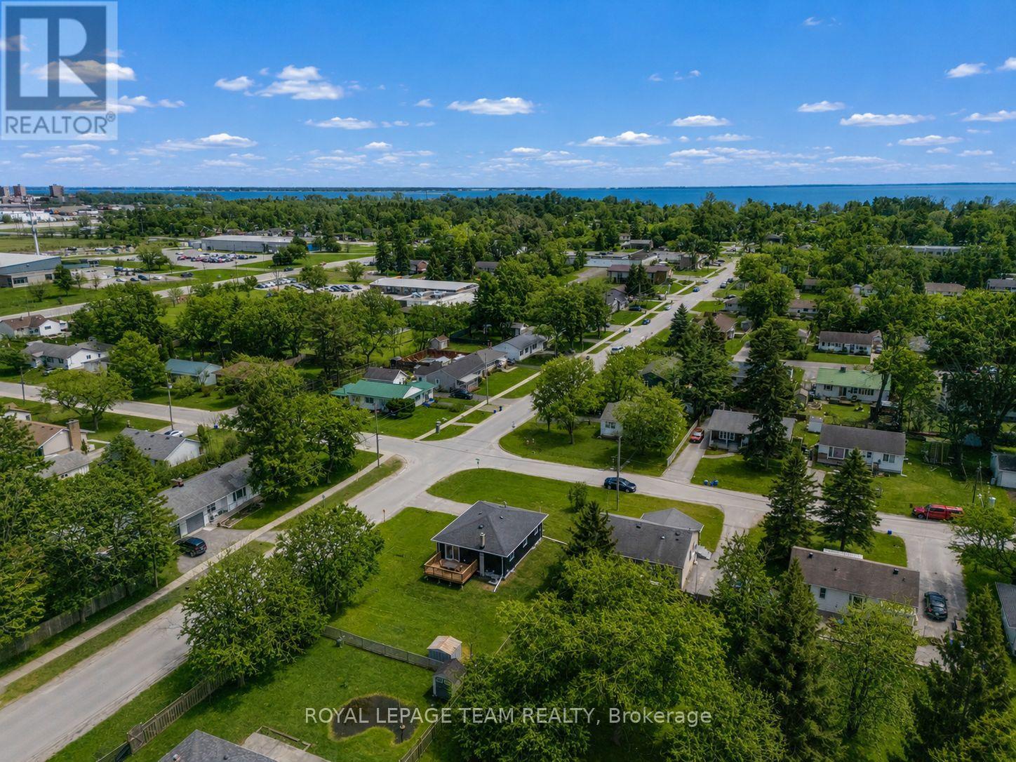 187 LAKEVIEW AVENUE - 35