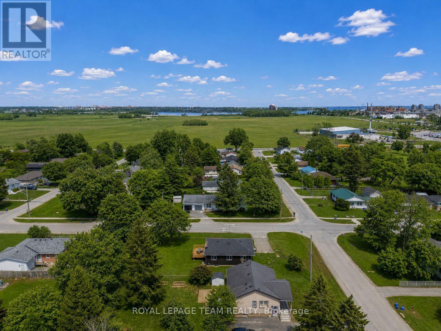 187 LAKEVIEW AVENUE - 36