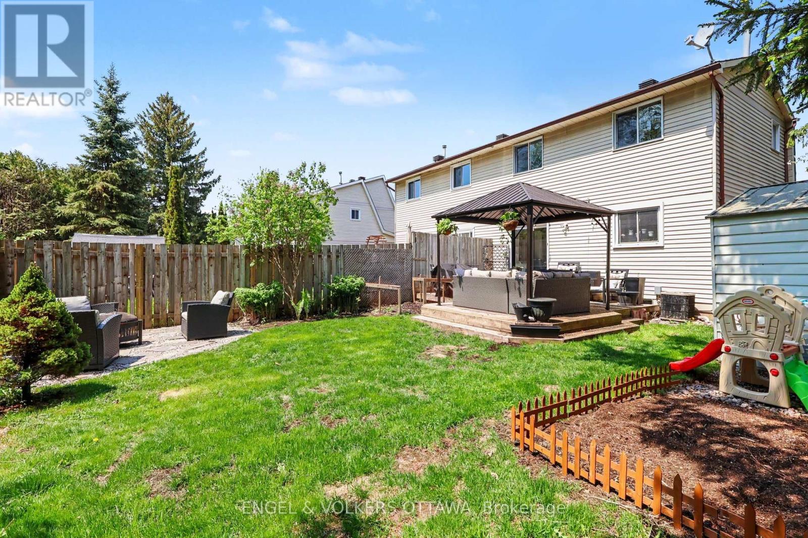 900 BORLAND DRIVE - 31