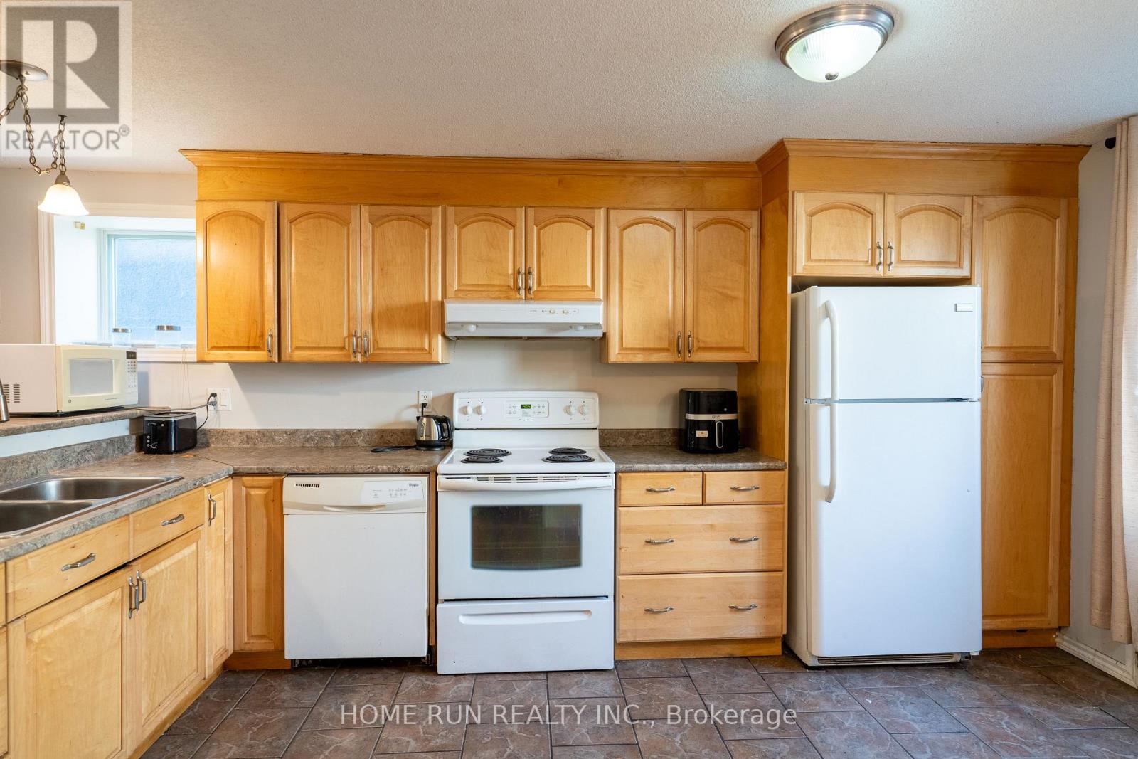313 SAVARD AVENUE - 33