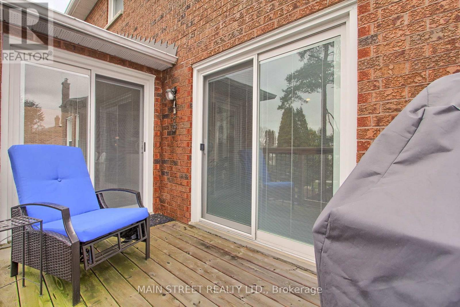 21 CHADBURN CRESCENT - 27