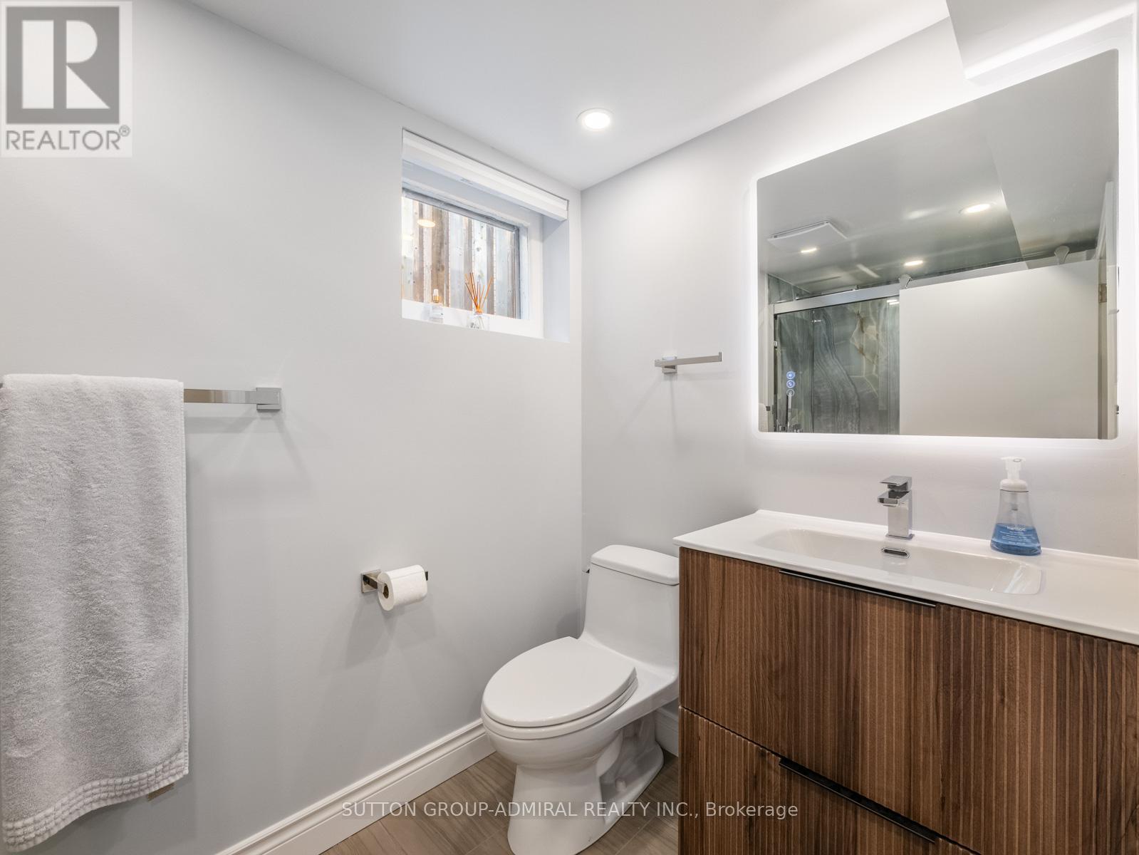125 LAVEROCK AVENUE - 33