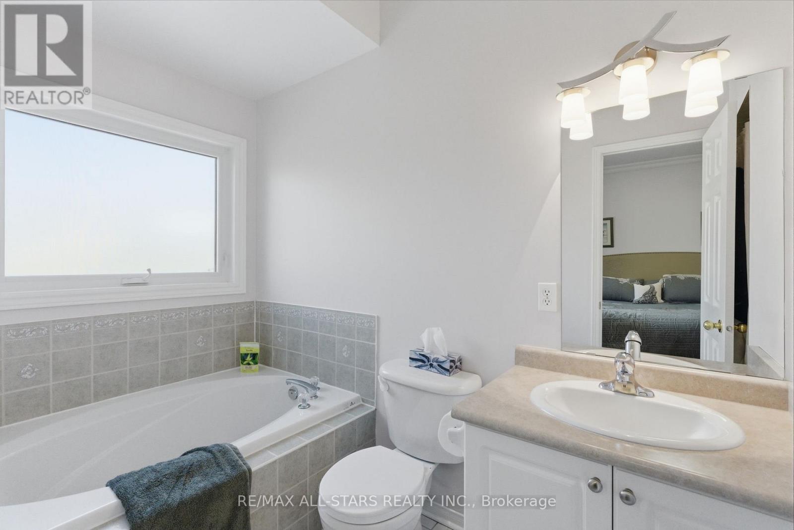 49 ROSENA LANE - 24