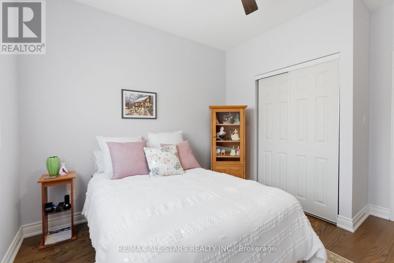 49 ROSENA LANE - 28