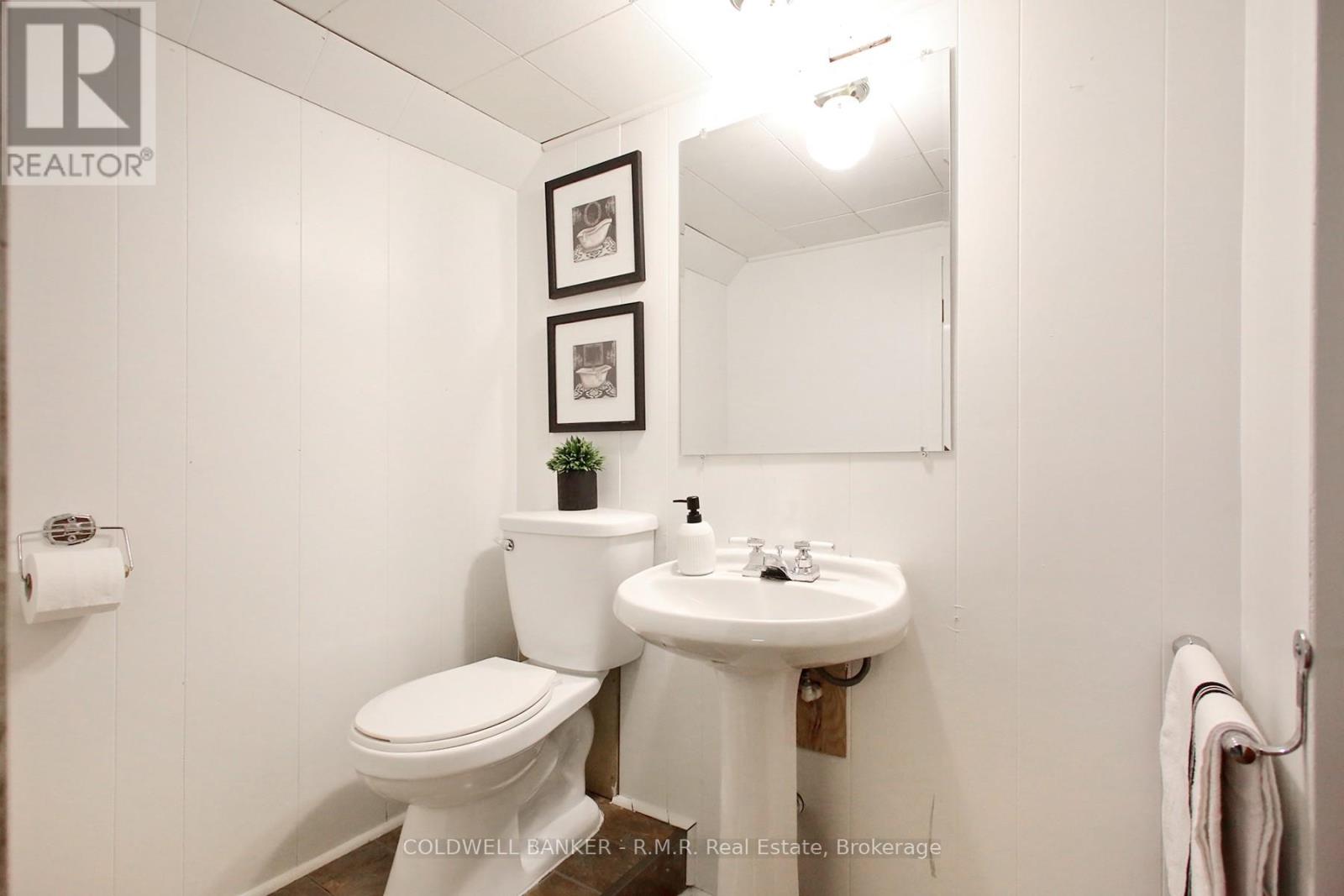 125 JONES AVENUE - 25