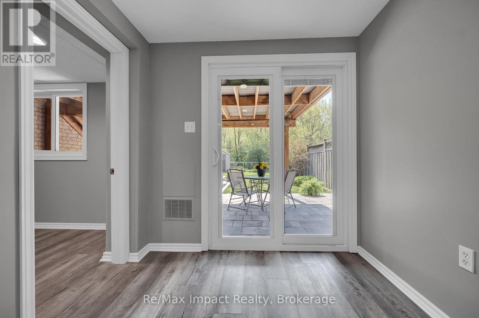 1872 WOODGATE COURT - 36