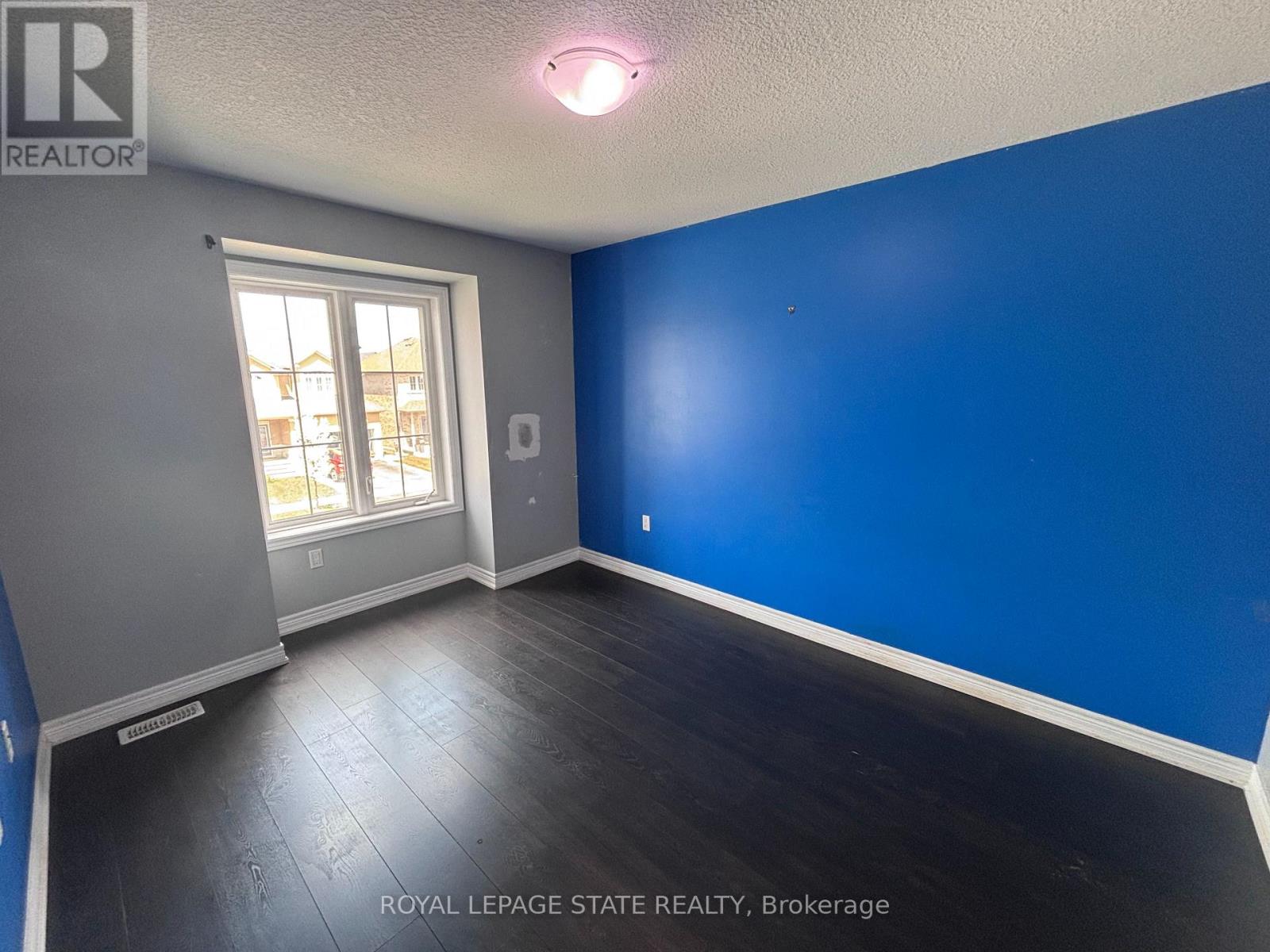71 FAIRGROUNDS DRIVE - 23