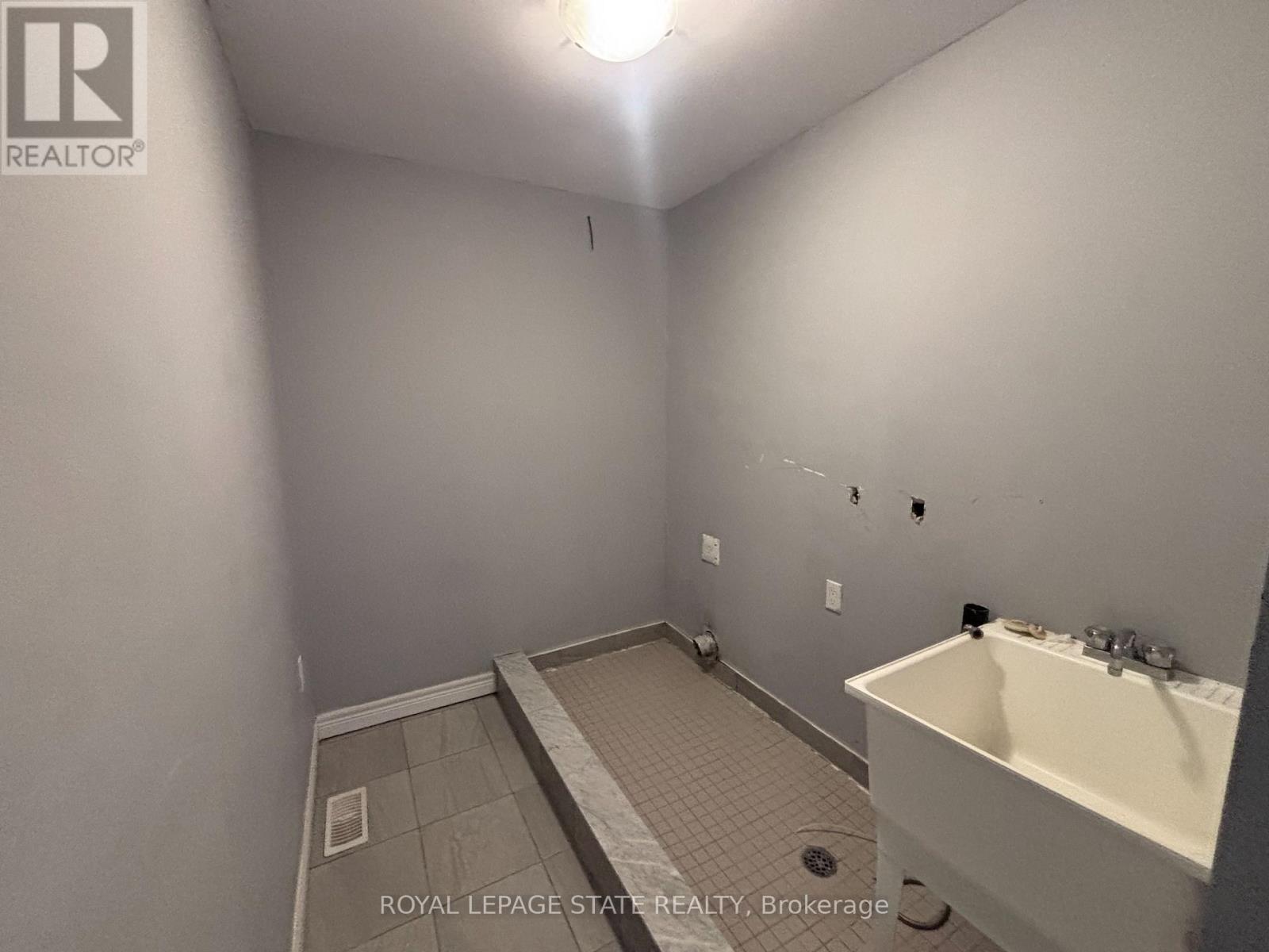 71 FAIRGROUNDS DRIVE - 21