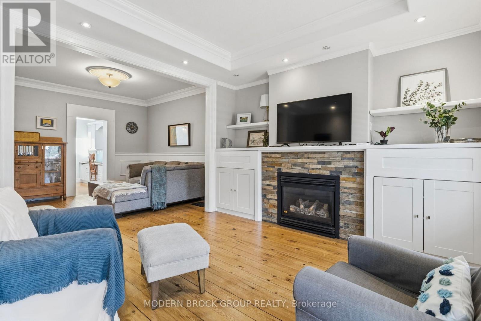 254 KING STREET E - 10