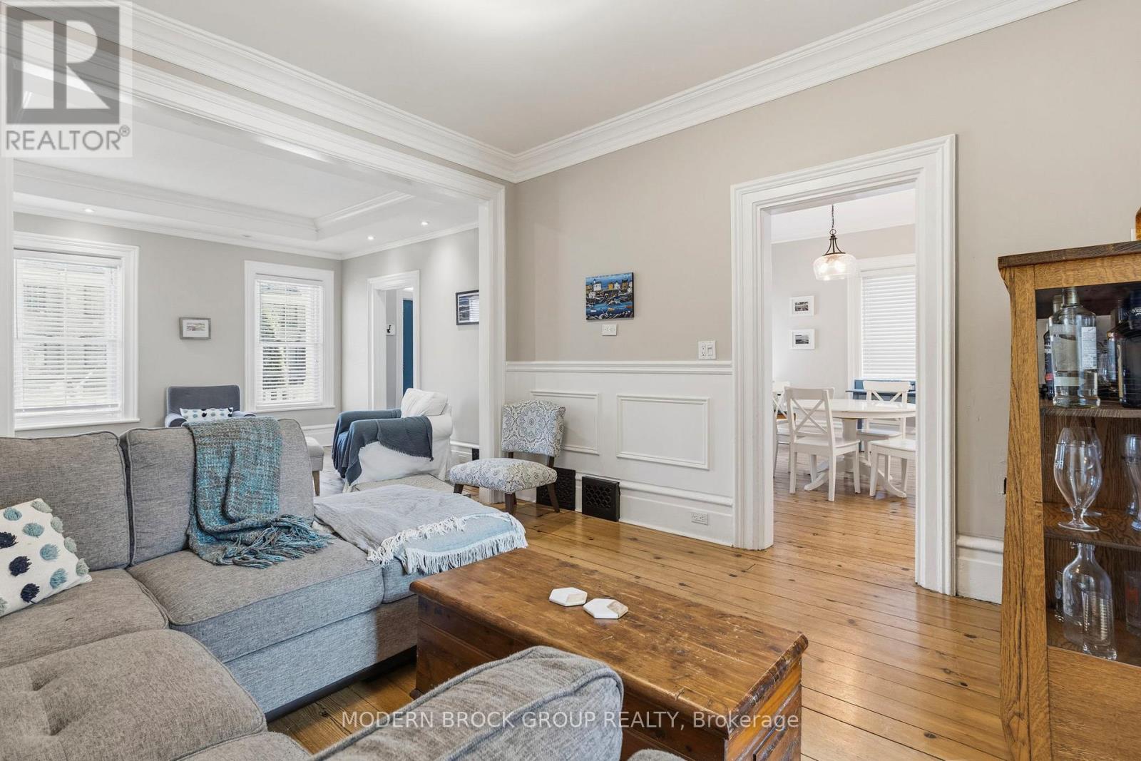 254 KING STREET E - 13