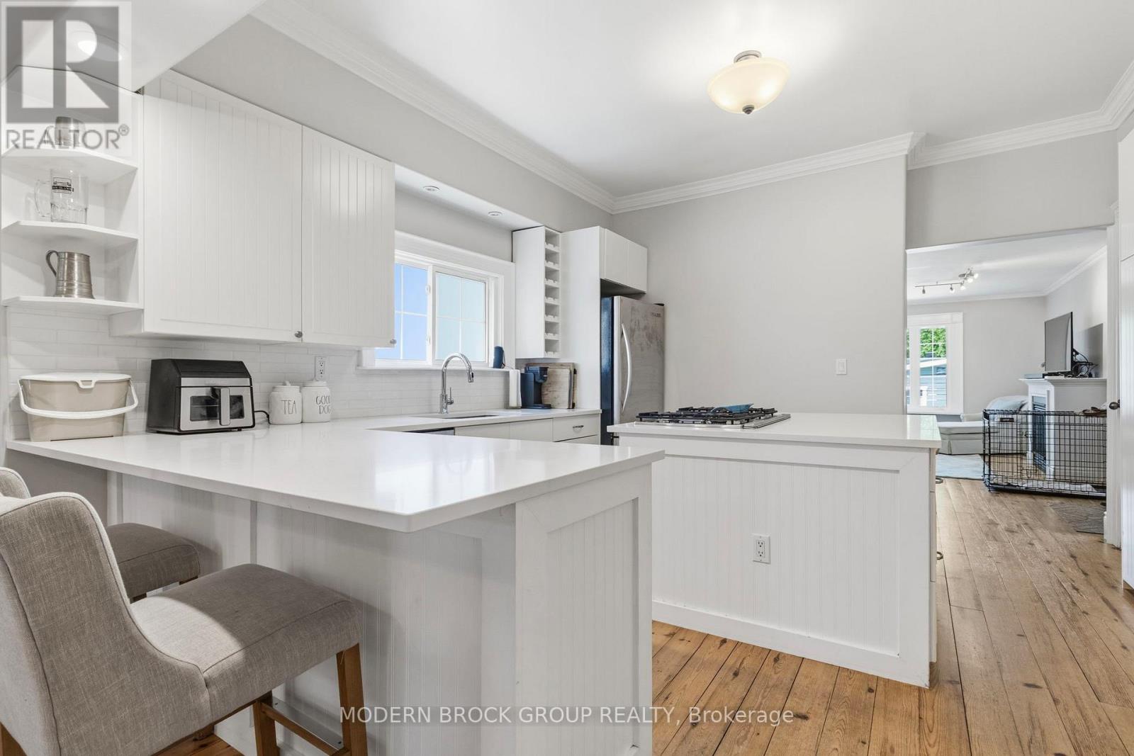 254 KING STREET E - 20