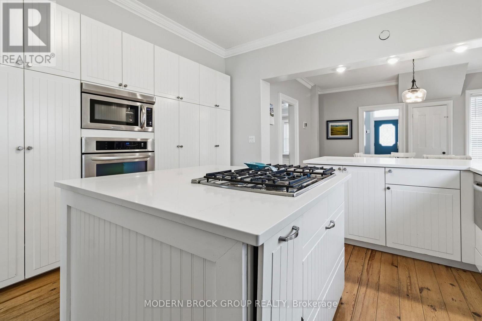 254 KING STREET E - 23
