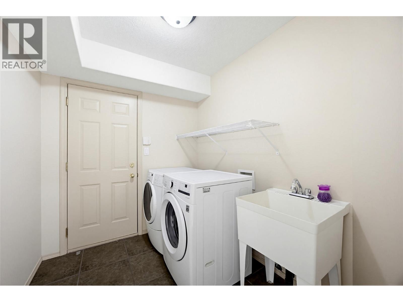 3702 Overlander Drive - 21