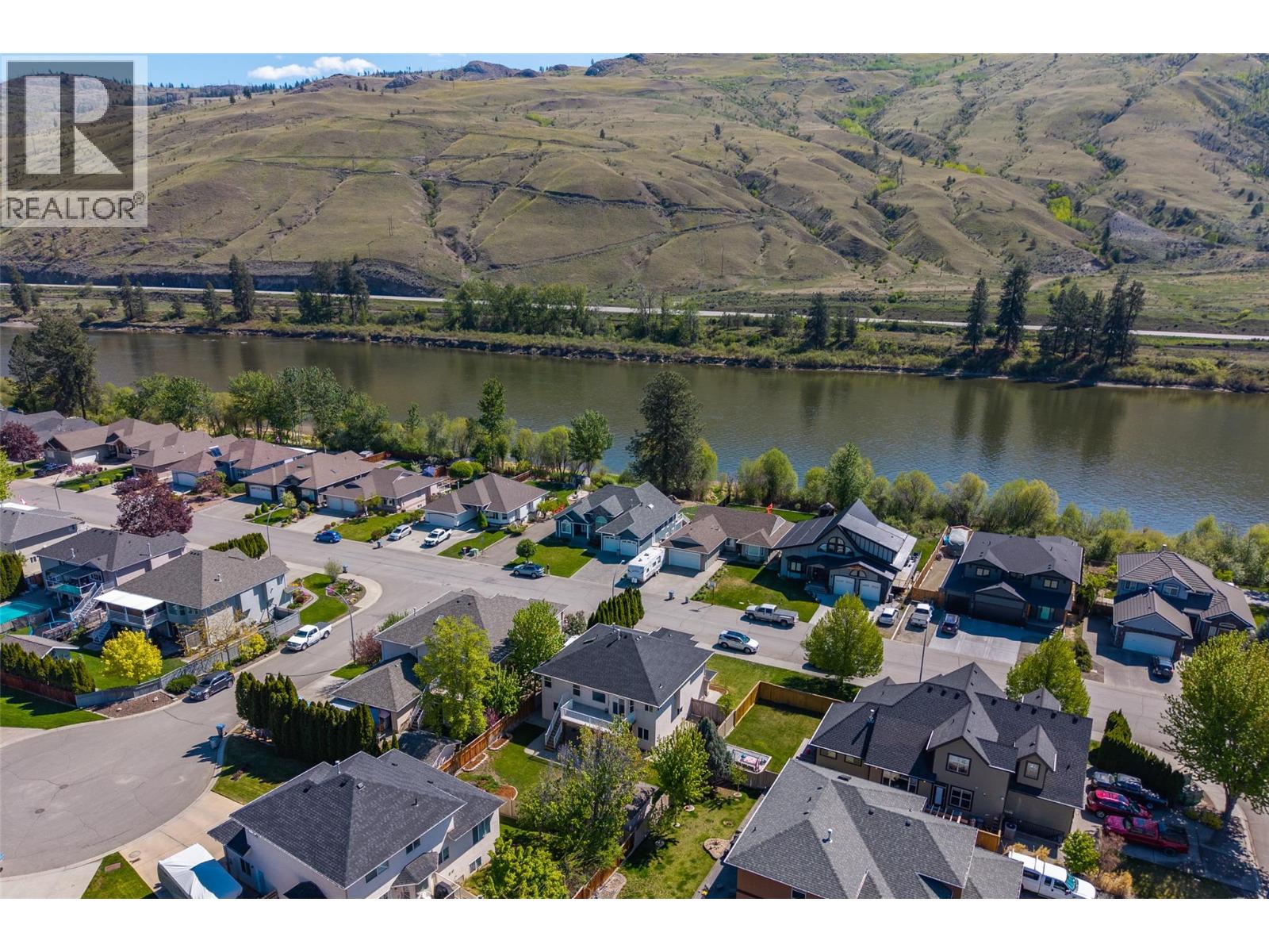 3702 Overlander Drive - 36