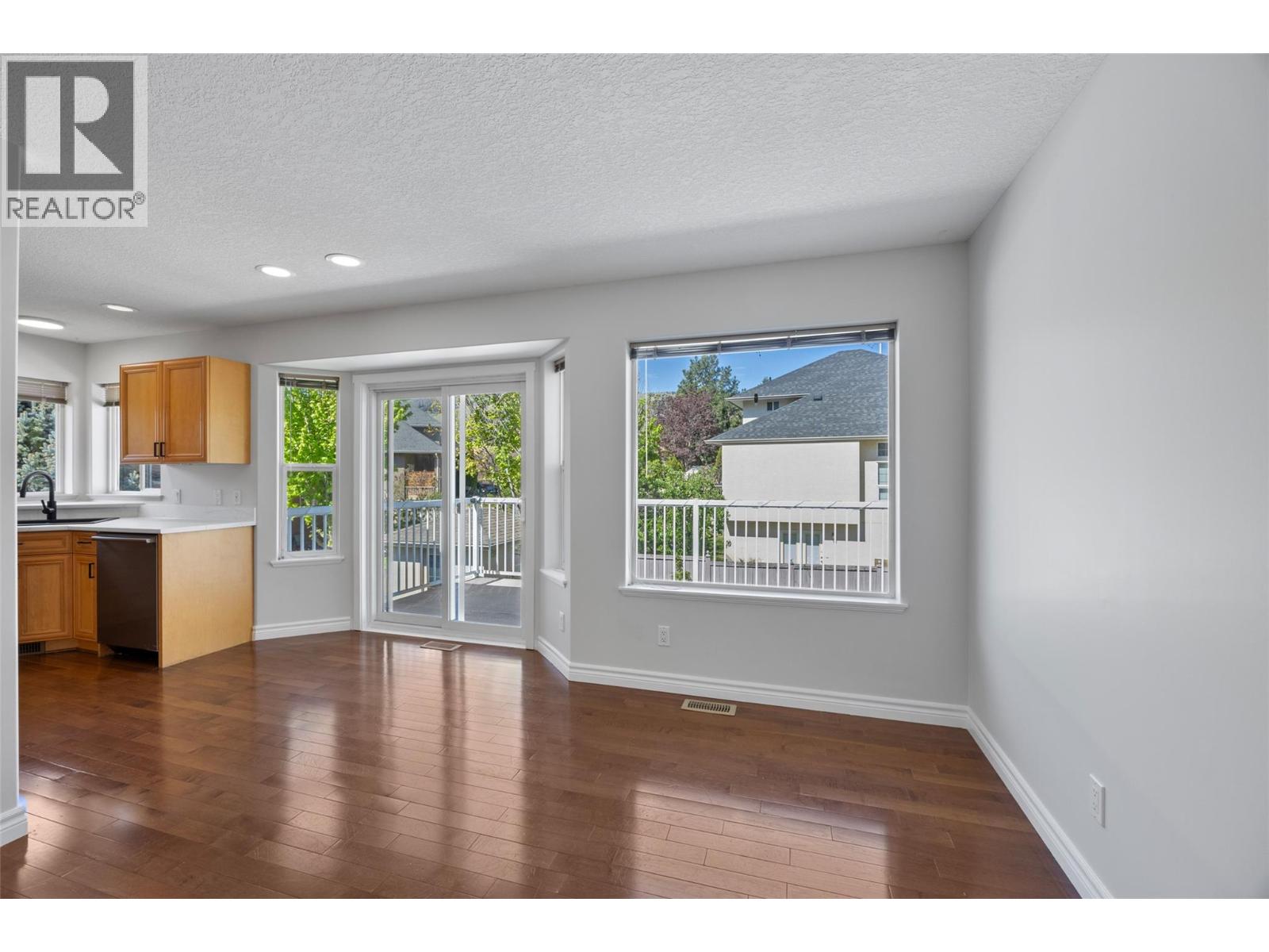3702 Overlander Drive - 8