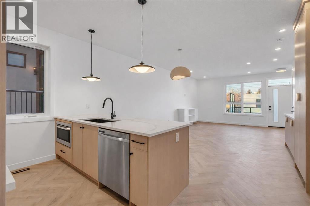 #4 1524 29 Avenue SW - 11