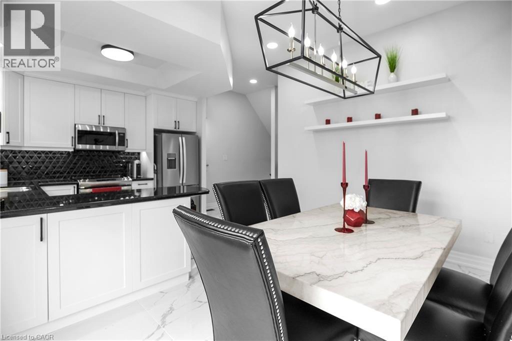876 GOLF LINKS Road Unit# 16, Ancaster, Ontario, L9K1M7 — Photo 11