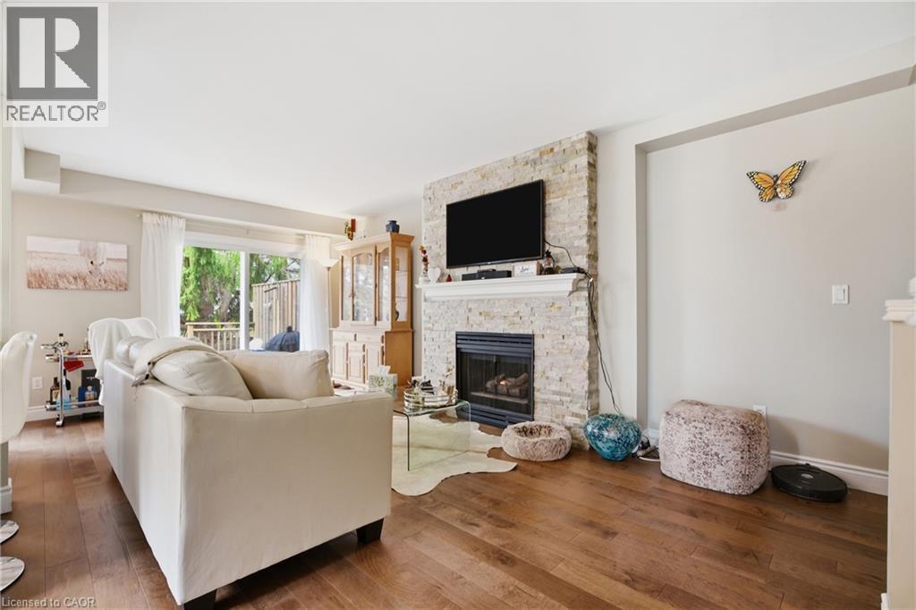 941 GORDON Street Unit# 11, Guelph, Ontario, N1G4R9 — Photo 38