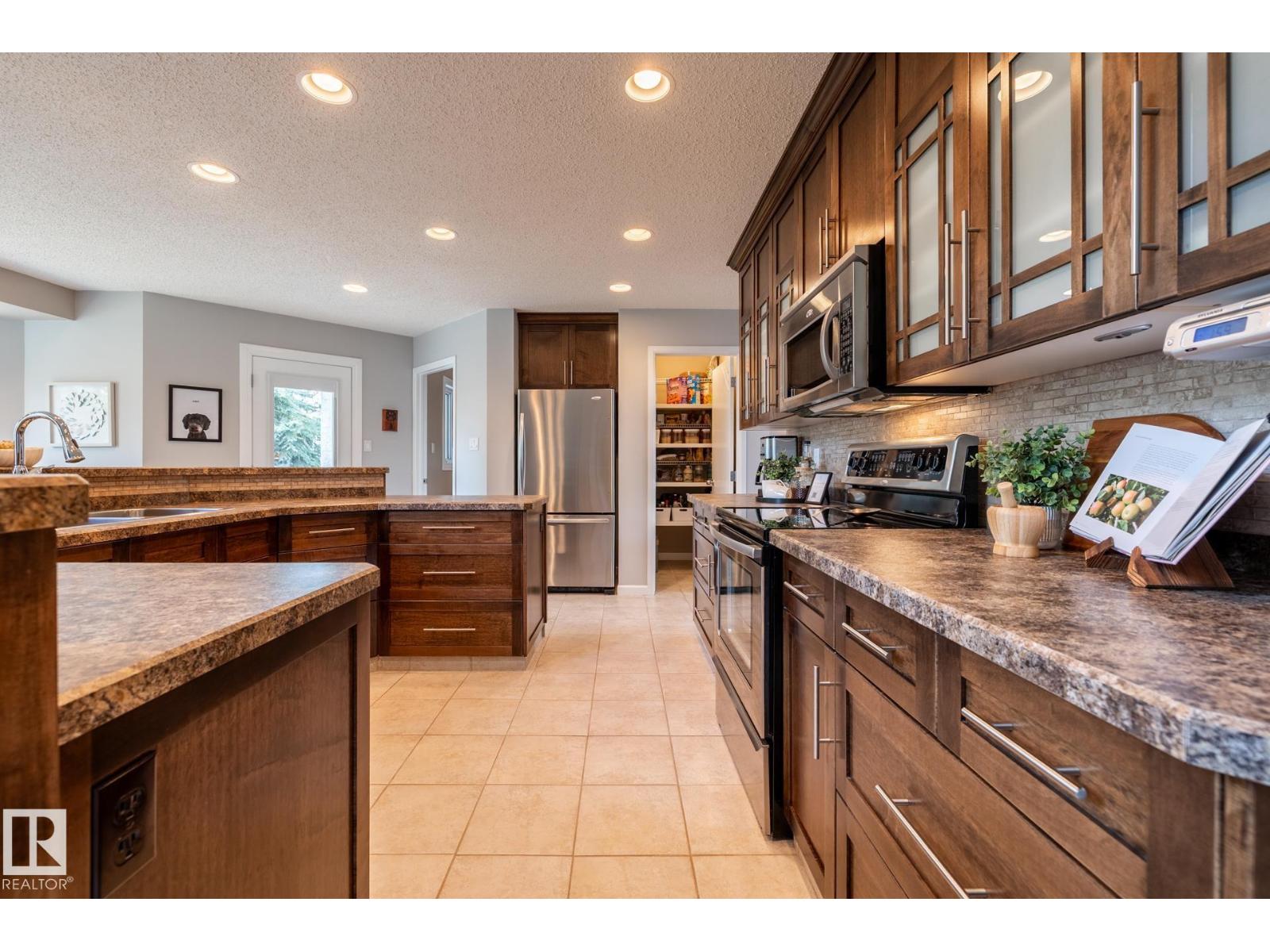 454 OSBORNE CR NW — photo 13