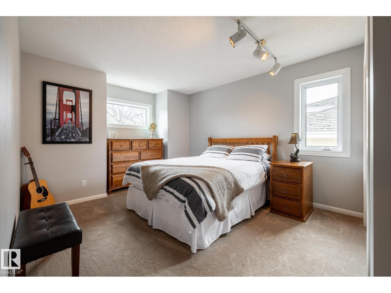 454 OSBORNE CR NW — photo 32