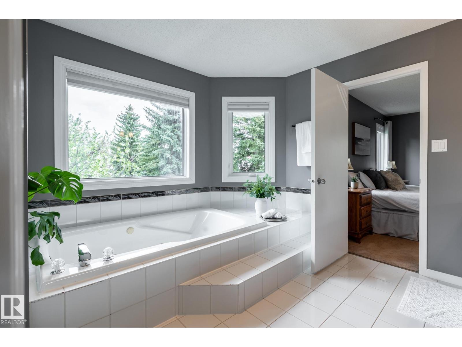 454 OSBORNE CR NW — photo 28