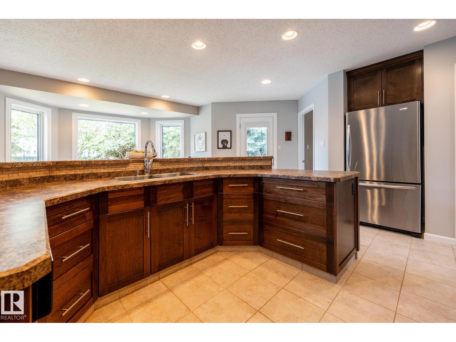 454 OSBORNE CR NW — photo 15