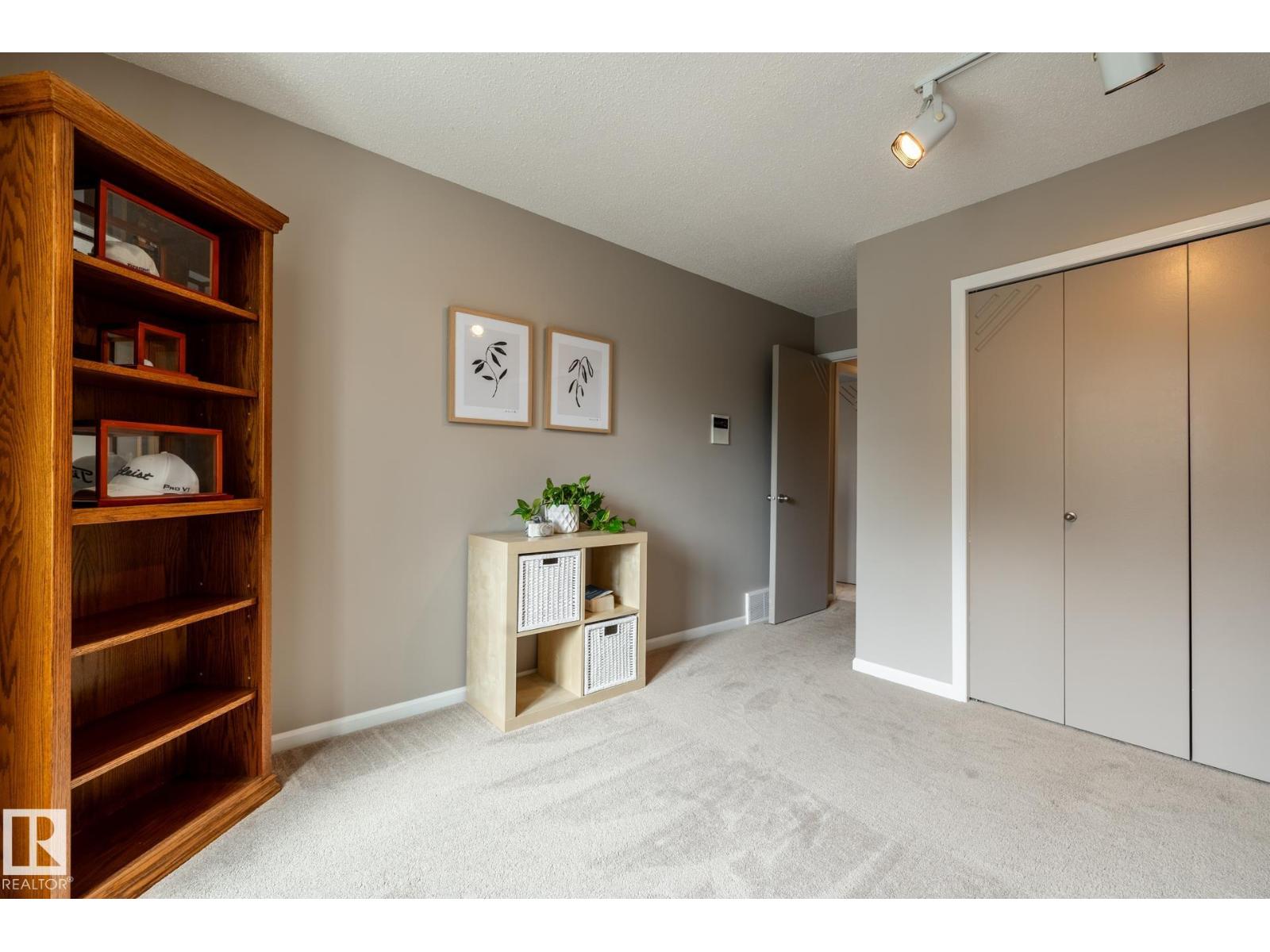 454 OSBORNE CR NW — photo 34