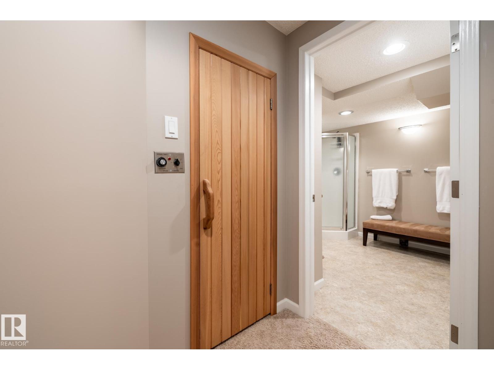 454 OSBORNE CR NW — photo 48