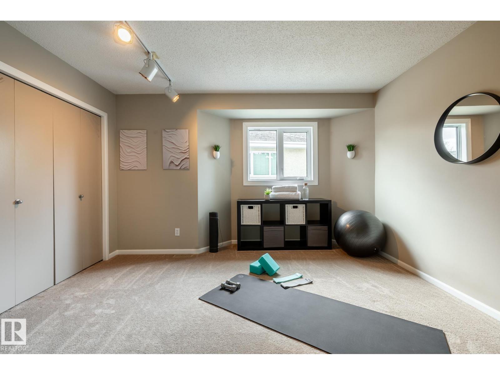 454 OSBORNE CR NW — photo 36